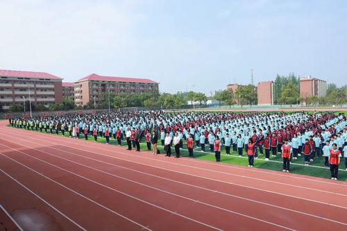 君山区 陈淼在岳西中学讲授思政课并调研督导岳西中学改扩建项目 食品安全工作