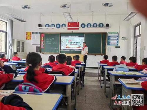 守护青春，平安校园——安远鹤子初中与云镇中学联合开展安全宣讲教育活动纪实